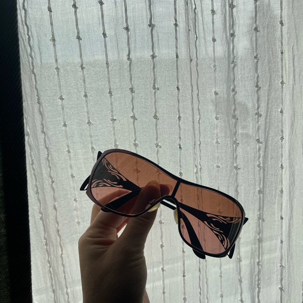 Y2k Oakley Liv Sunglasses